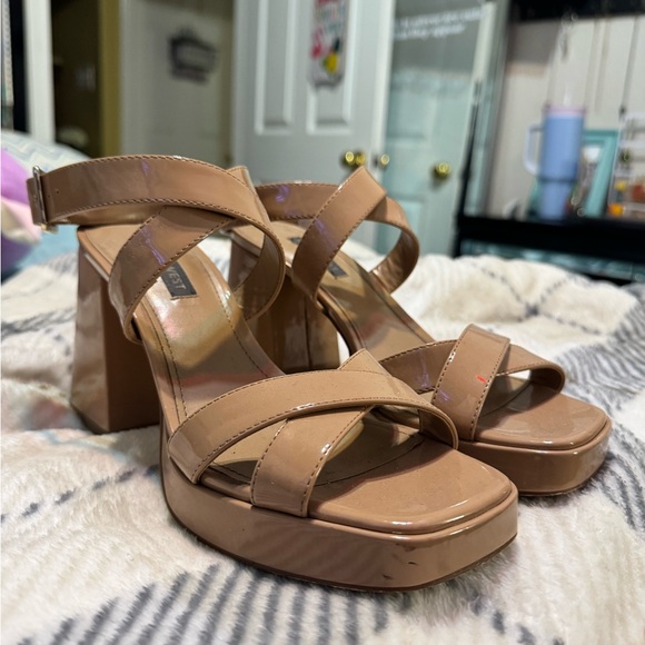 Nine West Tan Platform Sandals - Picture 1 of 3